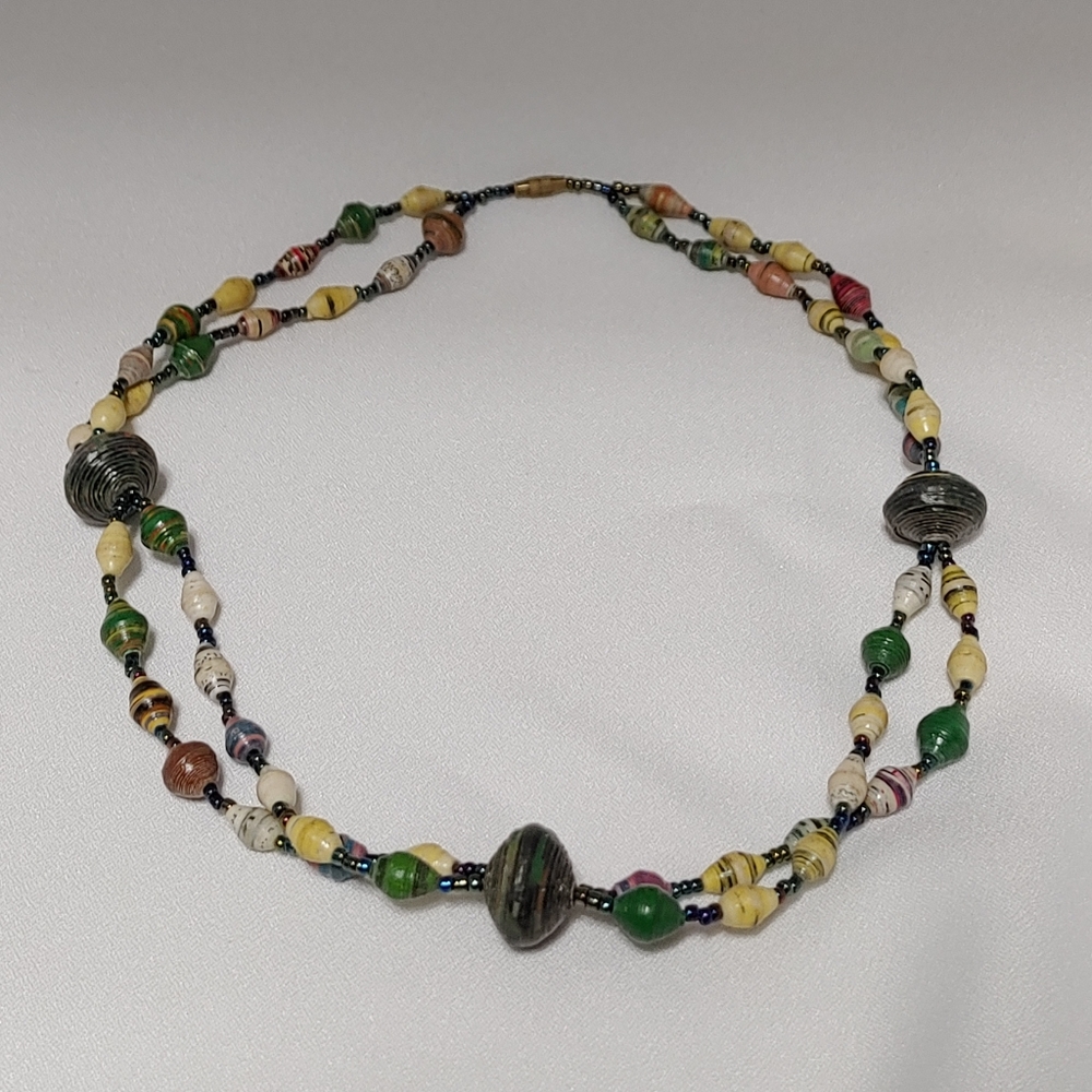 🏷️ Vintage Paper Bead Necklace